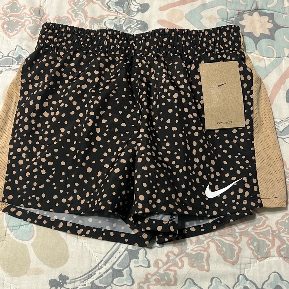 NWT - Girls Nike Dri-Fit Standard Fit Shorts